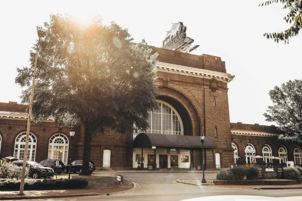 Chattanooga Choo Choo Main image 1