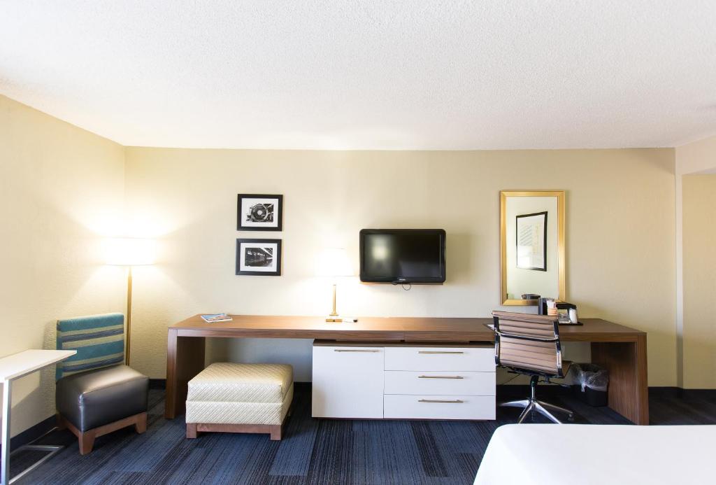 Room image 2